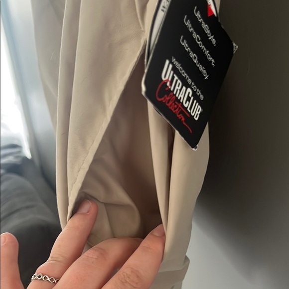 Beige Ultra Club Collection Sleeveless Vest - Picture 10 of 11